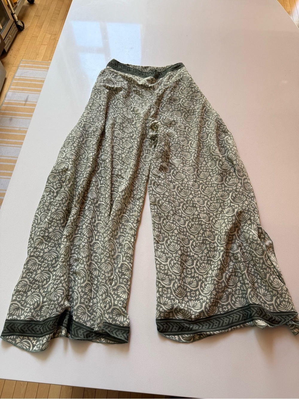 Chai Silk Blend Wide Leg Slit Side Haram Palazzo Culotte Pants, Green, Size M